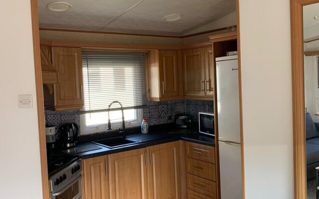 Beautiful 3-bed Caravan on Holiday Park
