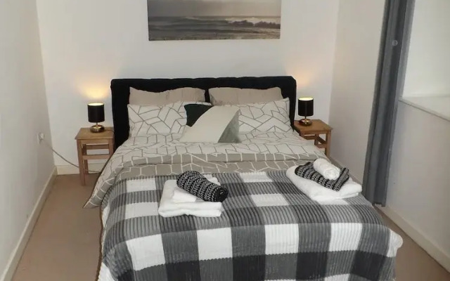 Charming 1-bed Apartment in Barking