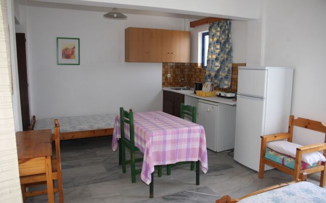 Kaloxenia Apartments