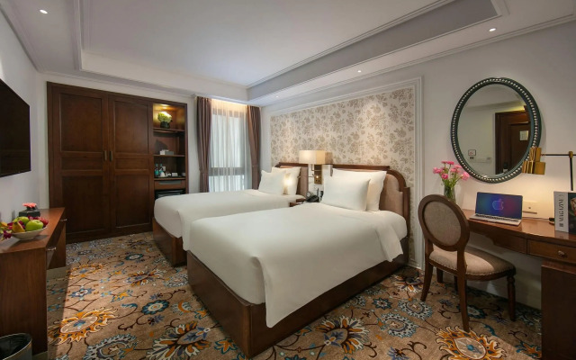 The Oriental Jade Hotel