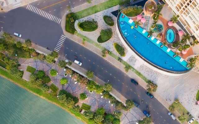 Convinia Luxury The Peak Midtown
