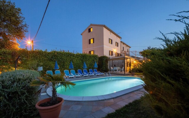 Stunning Home in Sveti Anton With Wifi and 4 Bedrooms