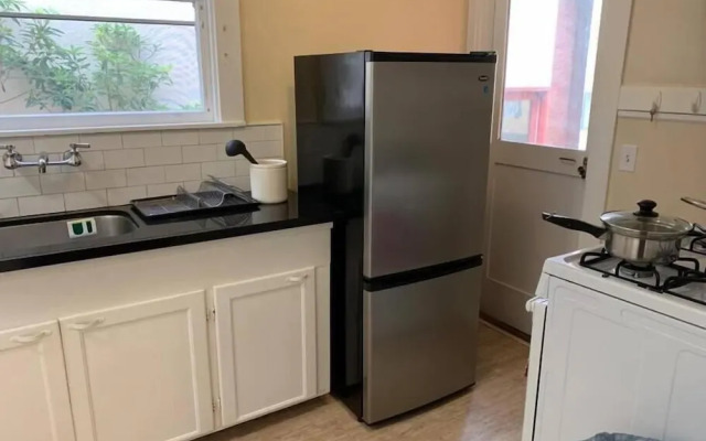 Cozy Private Rooms near UC Berkeley