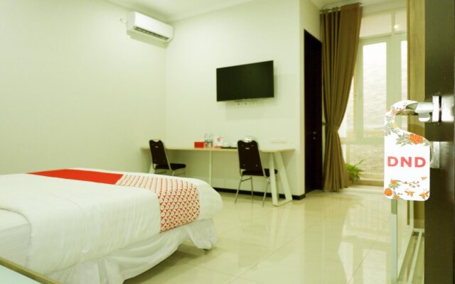 OYO 493 Permata Jingga AA 19 Boutique Syariah