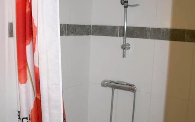 House With 2 Bedrooms in Puy-l'évêque, With Shared Pool, Enclosed Garden and Wifi