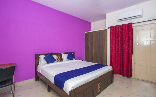 OYO 24047 SilverKey Airport