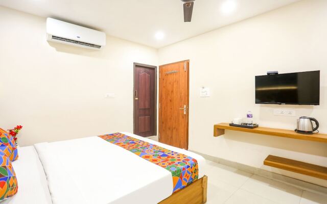 FabHotel Hari Kunj 900 m from Kashi Vishwanath Temple