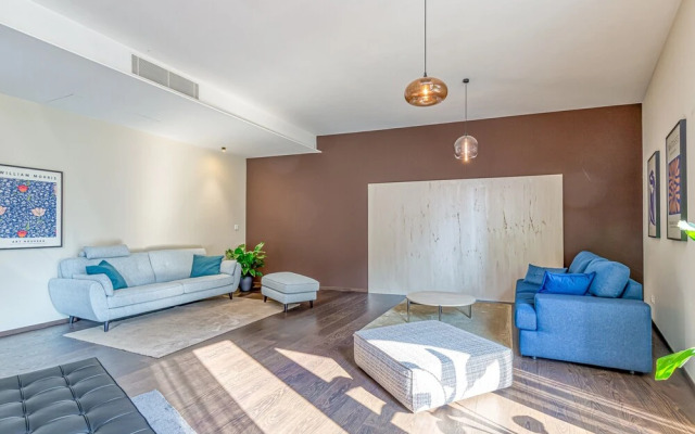 Icon H 207 Suite Micro-living