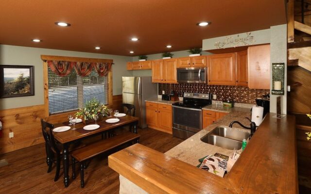 Misty Mountainside - Two Bedroom Chalet