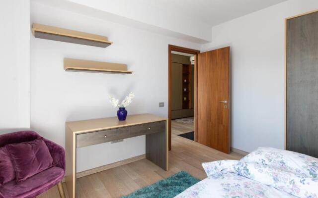 Central Comfort Suites Alpha Ville