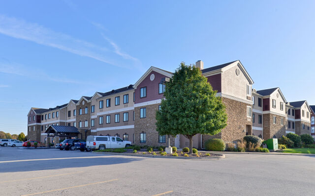 Staybridge Suites O'Fallon Chesterfield by IHG