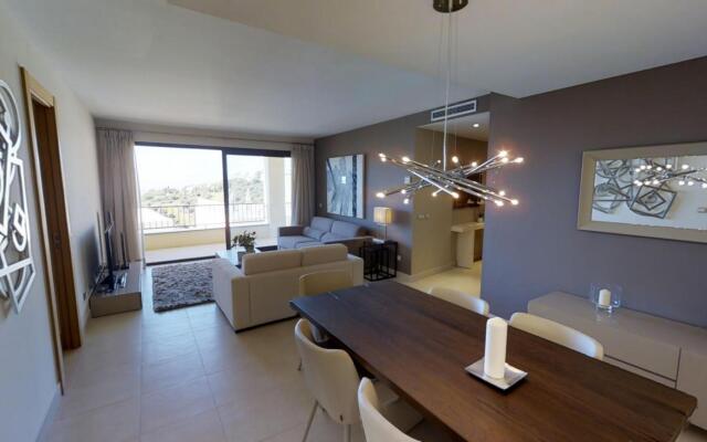 8671 - Luxurious Apartment With Spa Area