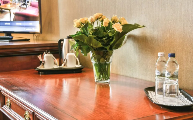 Komoda Club Residence