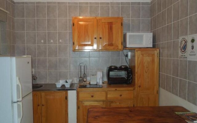 Lilac Lodge-Purple House