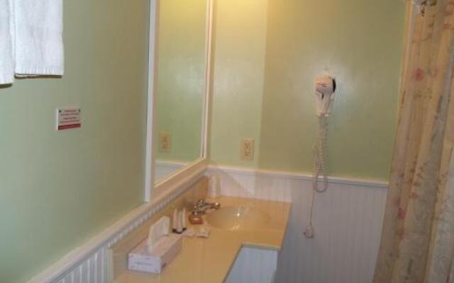 Wiscasset Woods Lodge
