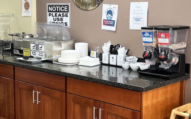 GuestHouse Inn & Suites Montesano