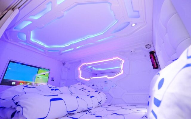 Audrey Capsule Hostel