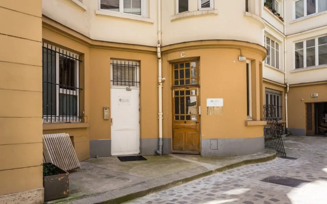 Spacious Apartment - 2b/10p - AC - Marais