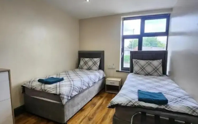 133 A Park Road Stretford