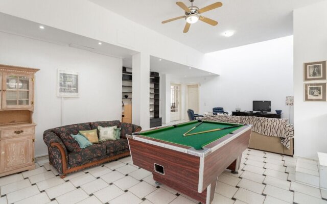 Artemis Villa near Athens airport
