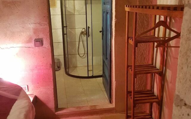 Cronos Cappadocia Cave Hotel