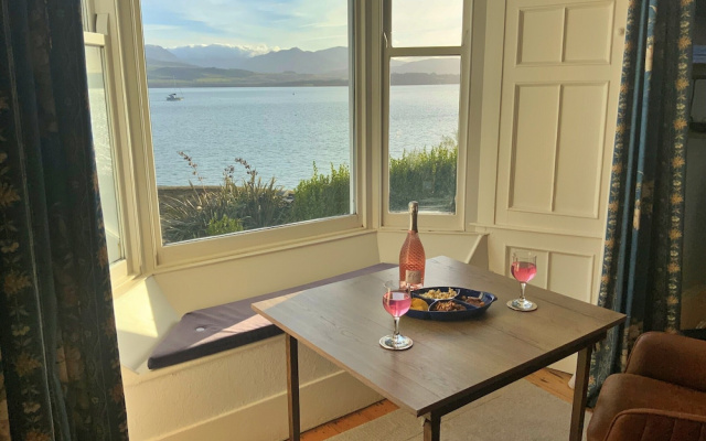 Apartment in Beaumaris With Sea Views