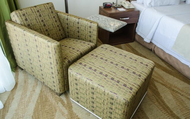 Holiday Inn Express & Suites Celaya by IHG