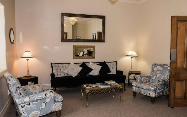 The Grange Boutique B & B and Motel