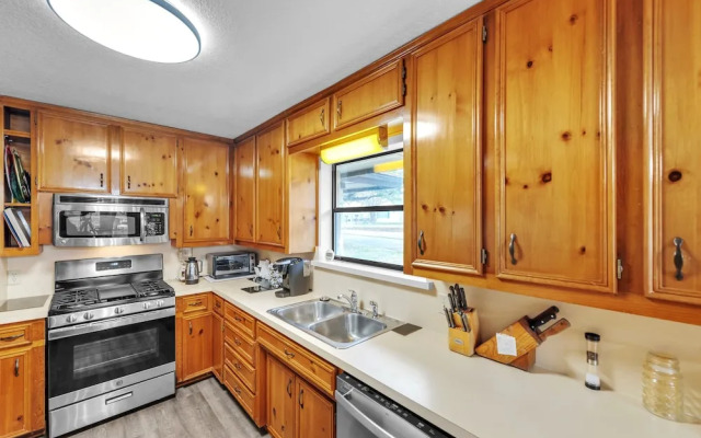 Lake House At Granbury 3 Bedroom Home