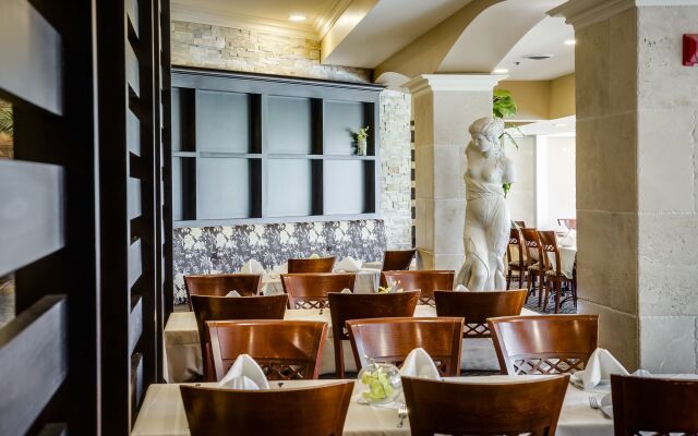 Monte Carlo Inn Vaughan Suites