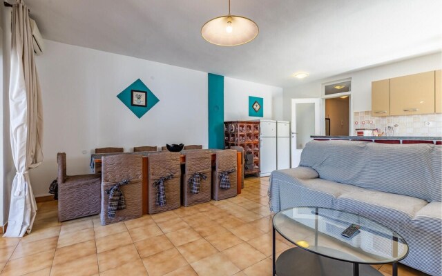 Amazing Home in Pomer With Wifi and 6 Bedrooms
