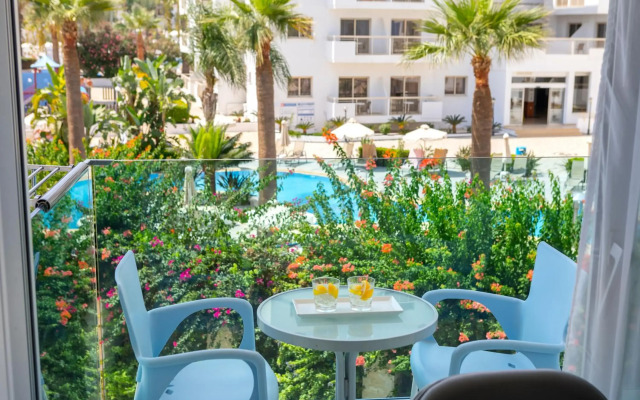 Vrissaki Beach Hotel
