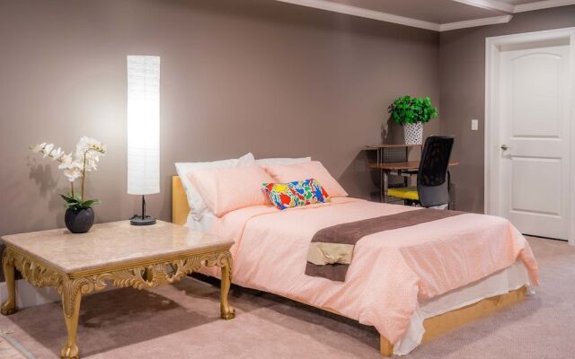 Vancouver Yuelai Guesthouse