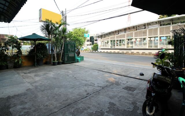 Airy Stasiun Jakarta Kota Mangga Dua Raya 24 Jakarta