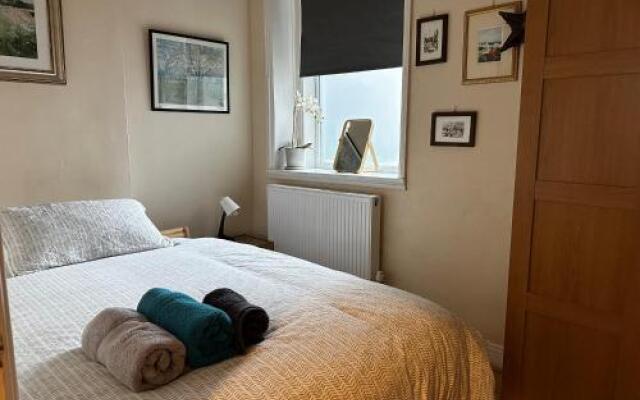 Cosy Central Apartment in London