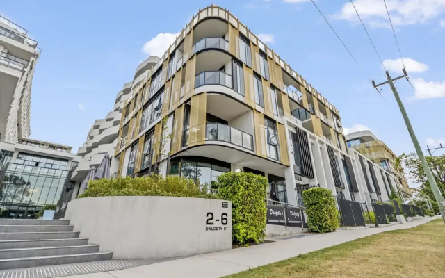 StayAU Modern Townhouse