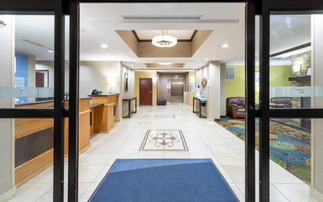 Holiday Inn Express & Suites Rochester – Mayo Clinic Area, an IHG Hotel