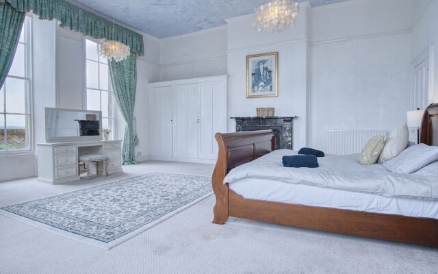 Rumwell Park - 8 Bedroom Manor House- Taunton