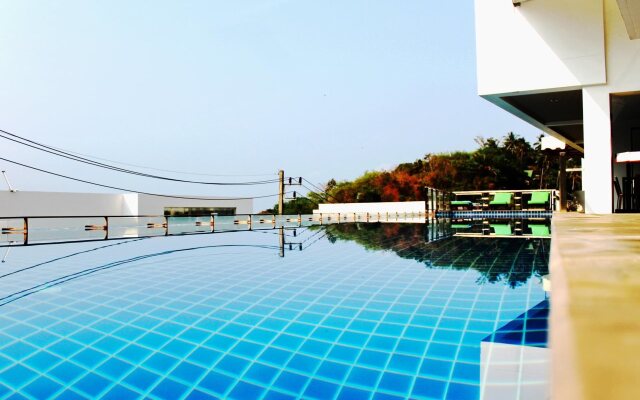 Lae Lay Suites