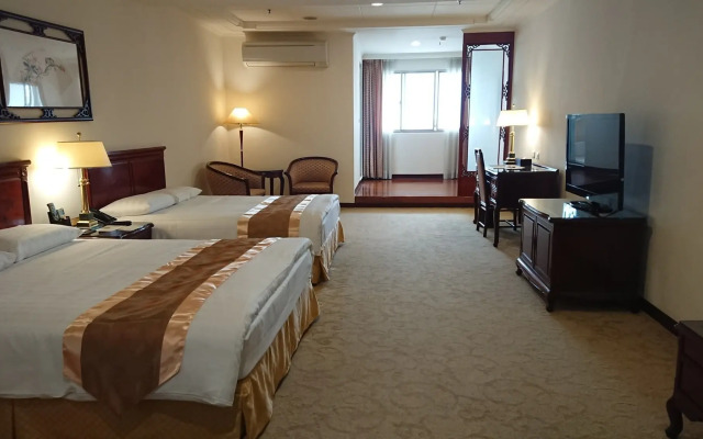 King's Paradise Hotel