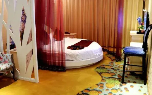 Binjiang Fashion Theme Hotel Huangshan Tunxi Old Street