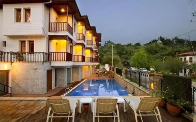 Summer Otel