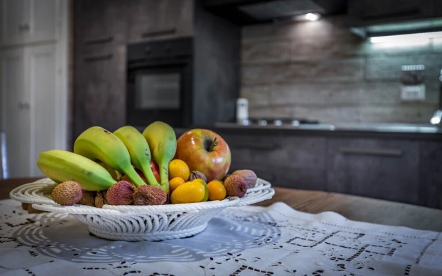 Arno Apartment A by Mmega