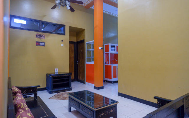 RedDoorz Syariah near Exit Toll Ngemplak Solo