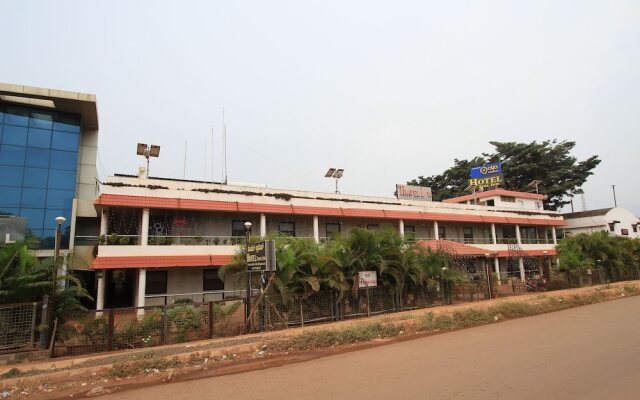 OYO 22528 Hotel Travel Inn