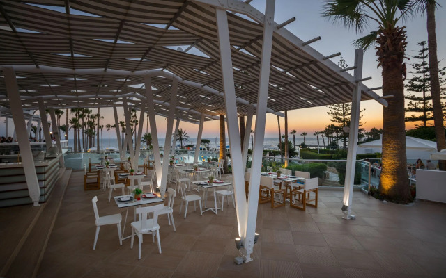 Leonardo Plaza Cypria Maris Beach Hotel & Spa