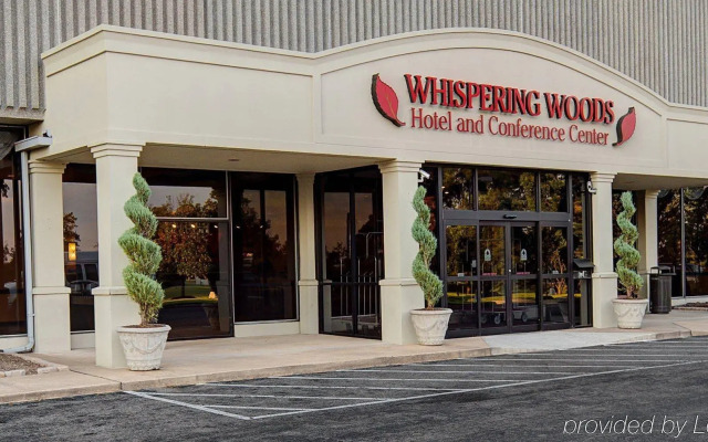 Historic Whispering Woods Hotel & Conference Center