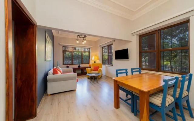 Fascinating Hotel Room Near Hadrian s Gate