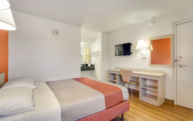 Motel 6 Tempe, AZ - Broadway - ASU