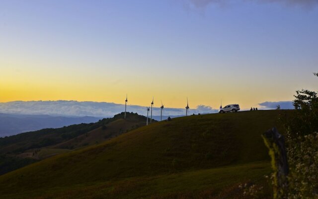Santa Ana City Views Breathtaking Chalet